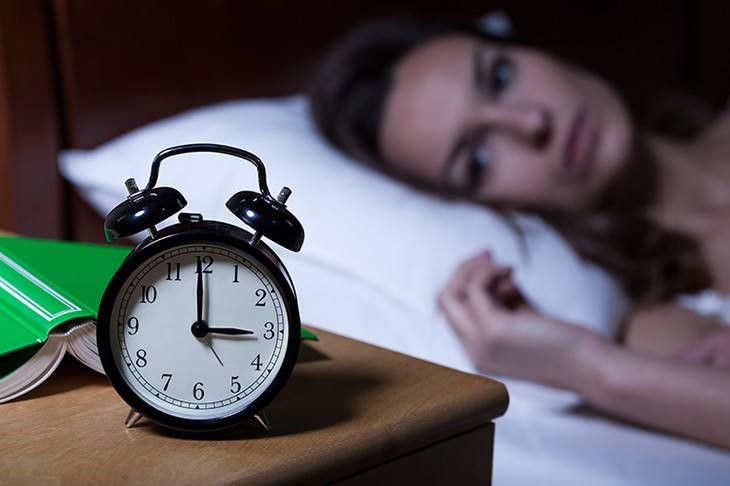 长期失眠怎么办，负离子帮你摆脱安眠药物快速入眠